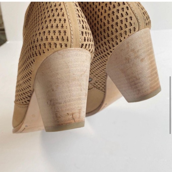 Frye Jennifer Perforated Leather Ankle Bootie 7.5 - Picture 6 of 12